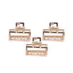 Pinza chica metálica para el cabello