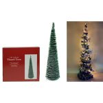 Árbol navideño plegable de 1.52 m en espiral con escarcha