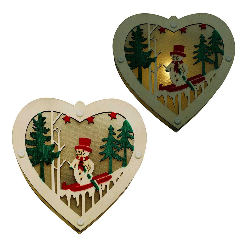 Corazón de madera con muñeco de nieve y luz